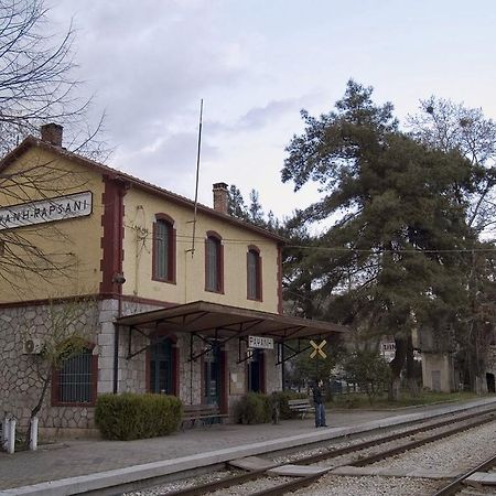 Vassilis Guesthouse Rapsáni Eksteriør bilde