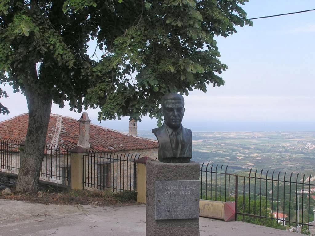 Vassilis Guesthouse Rapsáni Eksteriør bilde