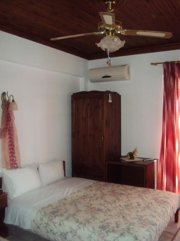 Vassilis Guesthouse Rapsáni Rom bilde