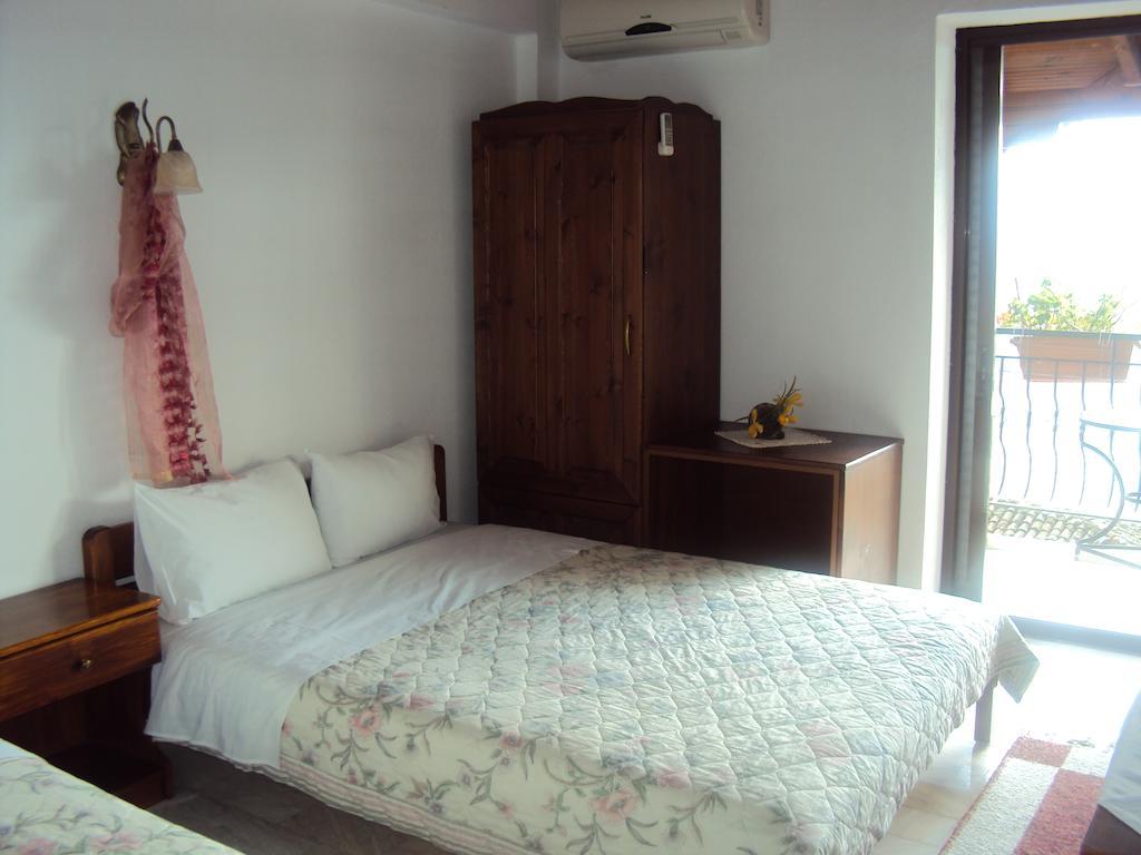 Vassilis Guesthouse Rapsáni Rom bilde