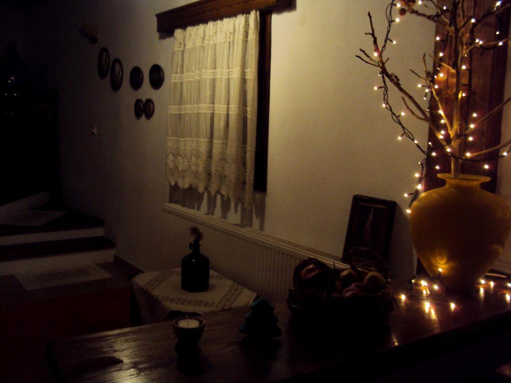 Vassilis Guesthouse Rapsáni Eksteriør bilde